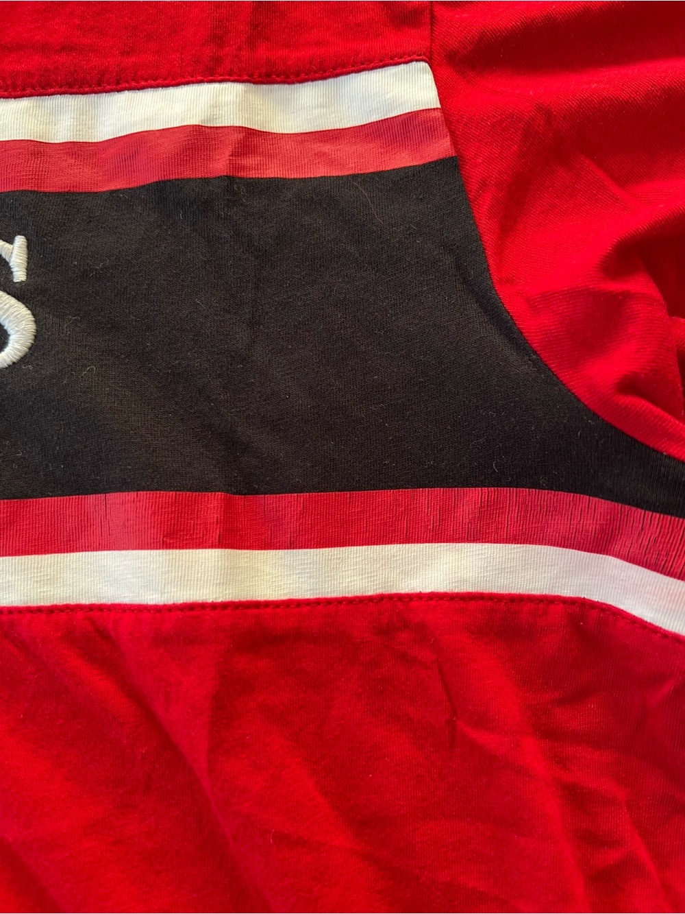 Guess Red Logo Stripe Short-Sleeve Tee - Picture 2 of 3